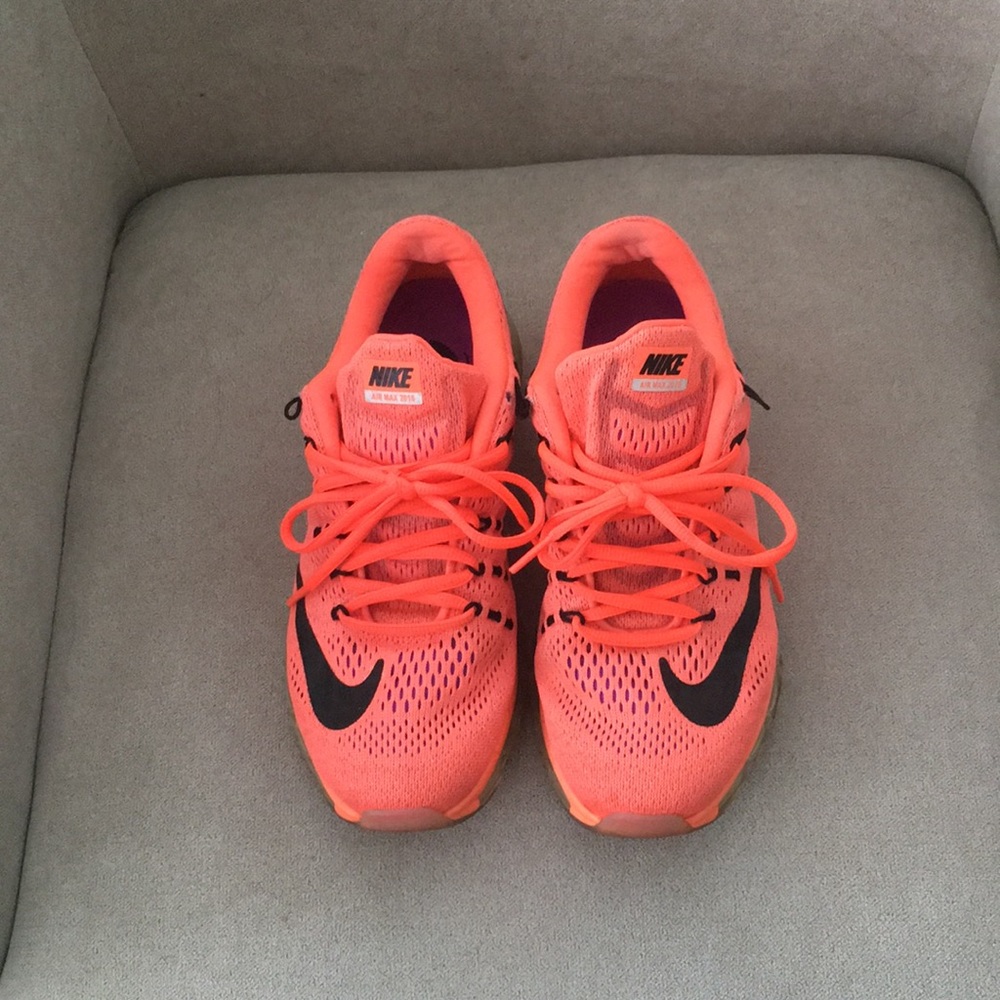 Women’s Nike Air Max 2016